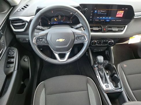 Certified 2024 Chevrolet TrailBlazer LT w/ Convenience Package AWD/4WD image 11
