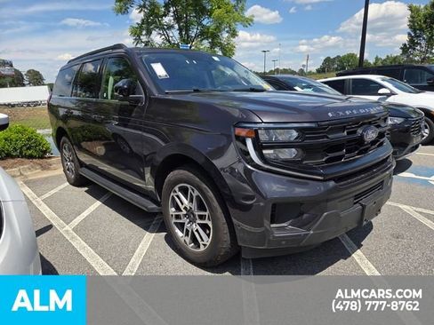 Used 2025 Ford Expedition Active AWD/4WD image 23