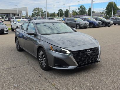 Used 2023 Nissan Altima 2.5 SV