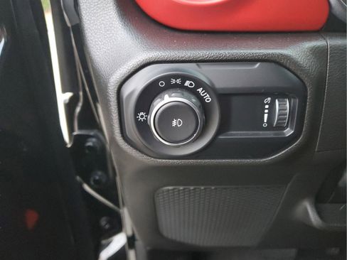 Certified 2023 Jeep Wrangler Rubicon image 8