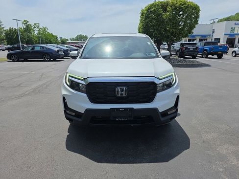 Used 2023 Honda Passport EX-L image 2