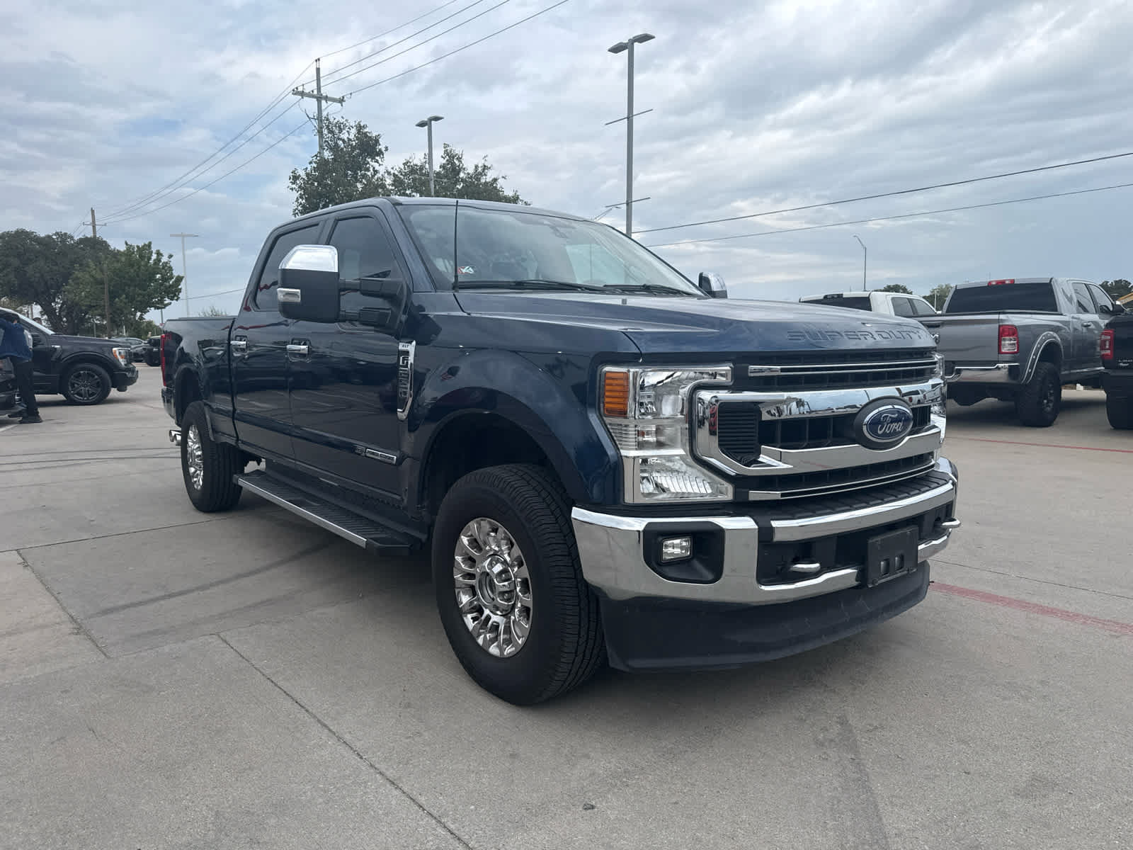 Used 2020 Ford F250 XLT w/ XLT Premium Package AWD/4WD image 4