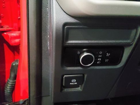 Used 2024 Ford Expedition XLT image 25