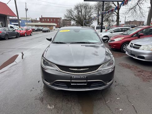 Used 2016 Chrysler 200 S w/ Comfort Group image 2