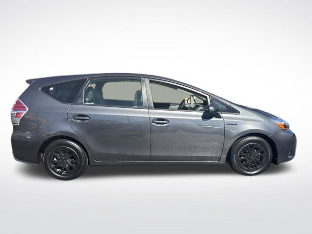 Used 2017 Toyota Prius V Three FWD image 8