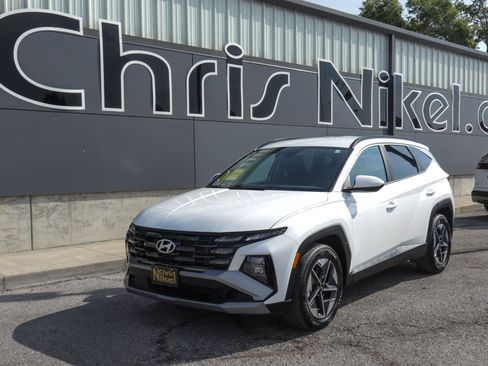 Used 2025 Hyundai Tucson SEL FWD image 1
