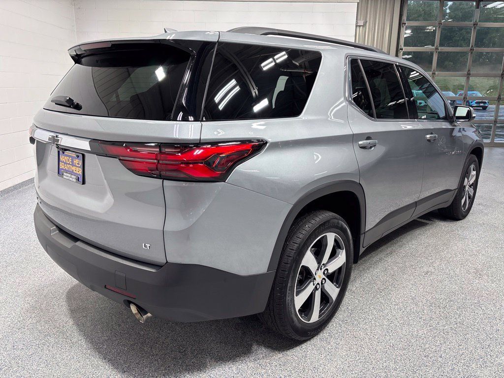 Used 2023 Chevrolet Traverse LT w/ LT Premium Package AWD/4WD image 7