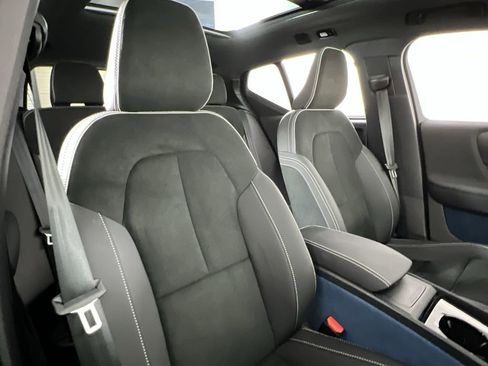 Certified 2023 Volvo XC40 Recharge Ultimate image 24