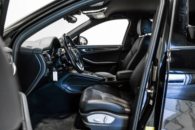 Used 2018 Porsche Macan AWD/4WD image 5
