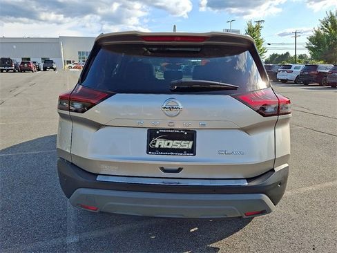 Used 2021 Nissan Rogue SL w/ Premium Package image 7