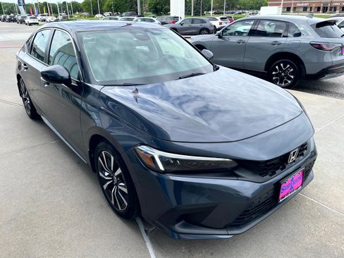 Certified 2023 Honda Civic EX-L image 4