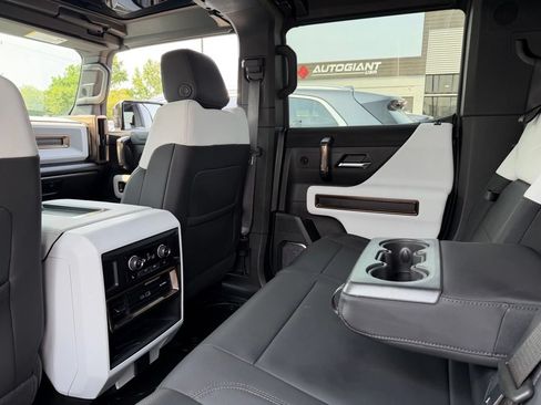 Used 2024 GMC Hummer EV 3X AWD/4WD image 18