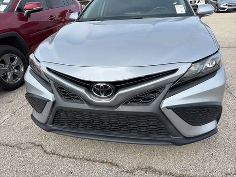 Used 2022 Toyota Camry SE w/ Convenience Package image 2