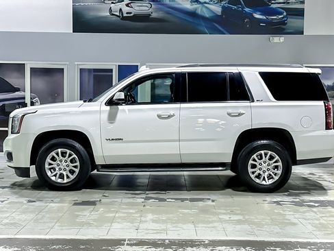 Used 2019 GMC Yukon SLT image 2