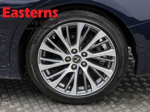 Used 2019 Lexus ES 350 w/ Premium Package image 30