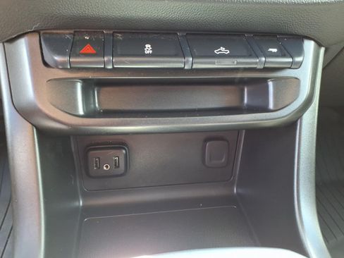 Certified 2022 Chevrolet Colorado LT w/ LT Convenience Package AWD/4WD image 25