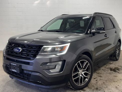 Used 2016 Ford Explorer Sport w/ Equipment Group 401A image 7