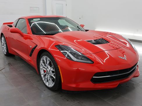 Used 2015 Chevrolet Corvette Stingray Coupe w/ 3LT Preferred Equipment Group RWD image 2