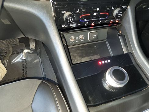 Used 2024 Jeep Grand Cherokee Altitude RWD image 21