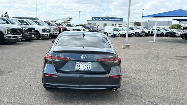 Used 2025 Honda Civic Sport image 4