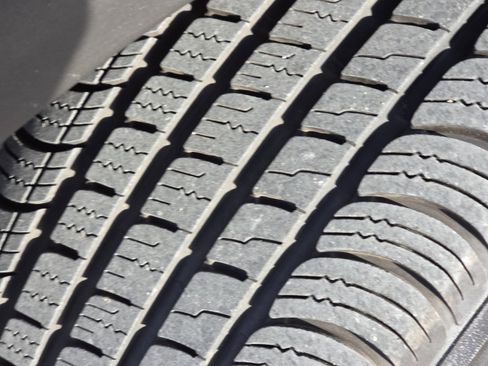 Used 2014 Ford Explorer XLT w/ Equipment Group 202A image 10