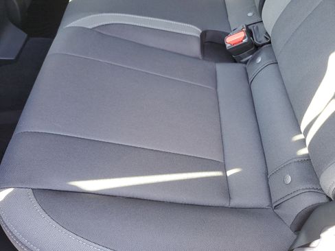 Used 2025 Subaru Crosstrek 2.0i Premium image 11