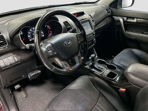 Used 2014 Kia Sorento SX w/ 3rd Row Package image 9