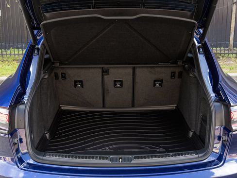 Certified 2026 Porsche Macan AWD/4WD image 29