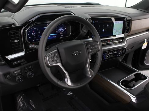 New 2026 Chevrolet Silverado 2500 High Country w/ Midnight Edition AWD/4WD image 9