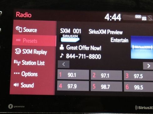 Used 2023 Toyota Camry SE image 33