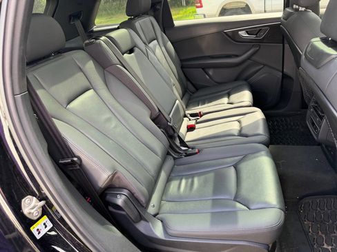 Used 2020 Audi Q7 2.0T Premium w/ Convenience Package AWD/4WD image 13