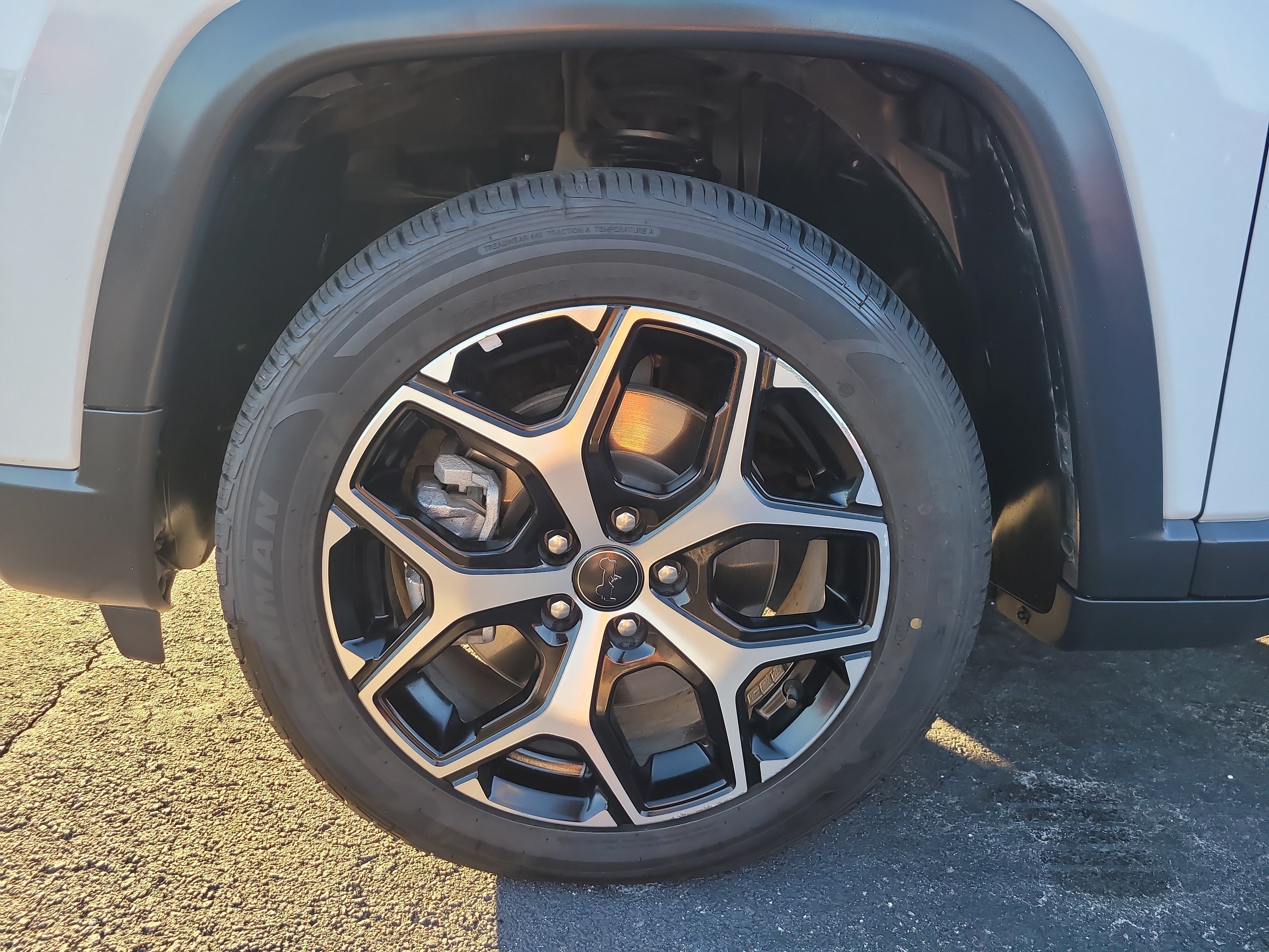 Used 2025 Jeep Compass Limited AWD/4WD image 8