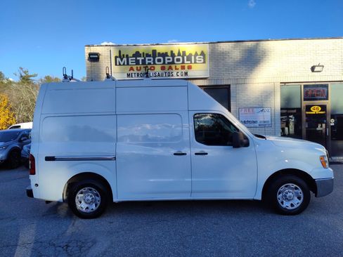 Used 2019 Nissan NV 2500 SV image 1