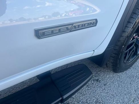 Used 2024 GMC Sierra 1500 Elevation w/ X31 Off-Road Package AWD/4WD image 5
