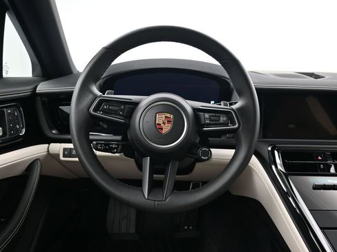 Certified 2026 Porsche Panamera image 12