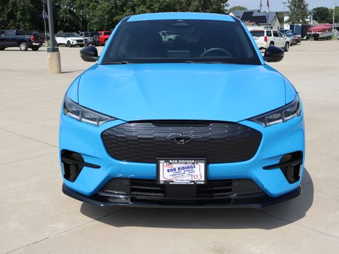 Used 2021 Ford Mustang Mach-E GT image 3