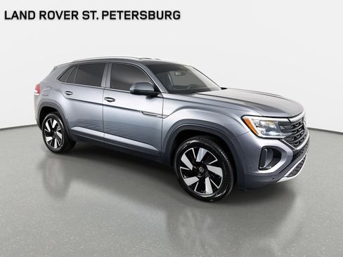 Used 2024 Volkswagen Atlas Cross Sport SE image 4