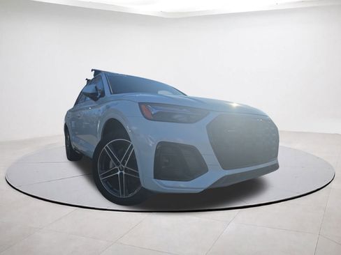 Used 2023 Audi Q5 e Premium Plus w/ Premium Plus Package image 9