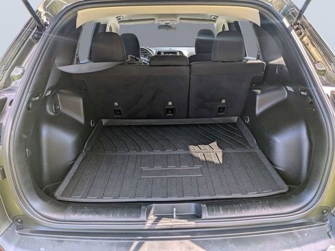 Used 2019 Jeep Cherokee Latitude w/ Popular Appearance Group FWD image 12