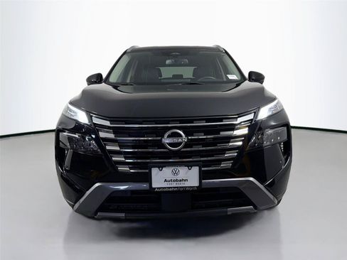 Used 2024 Nissan Rogue SL FWD image 3