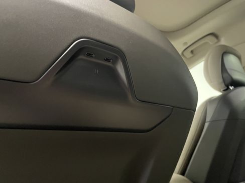 Used 2024 Lincoln Nautilus Reserve w/ Equipment Group 202A image 27