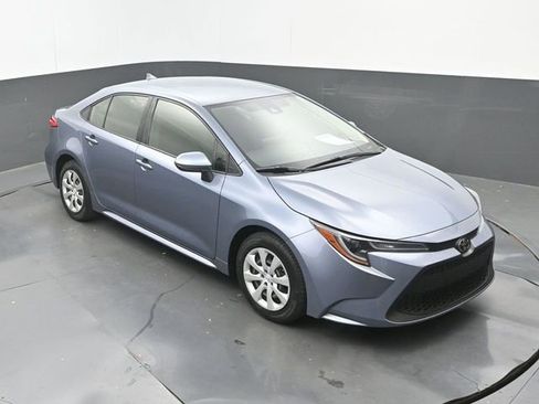 Used 2022 Toyota Corolla LE image 28
