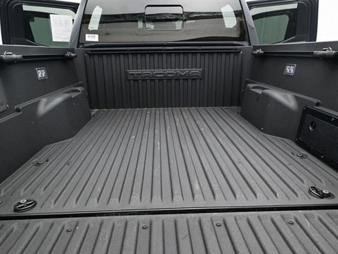 Used 2024 Toyota Tacoma Limited w/ Limited Package (LT) AWD/4WD image 16