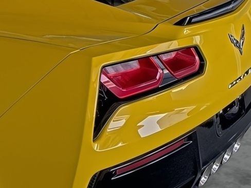 Used 2015 Chevrolet Corvette Stingray Coupe w/ 2LT Preferred Equipment Group RWD image 10