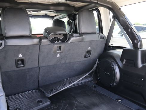 Used 2019 Jeep Wrangler Unlimited Rubicon AWD/4WD image 20