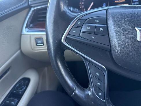 Used 2019 Cadillac XT5 Luxury image 21