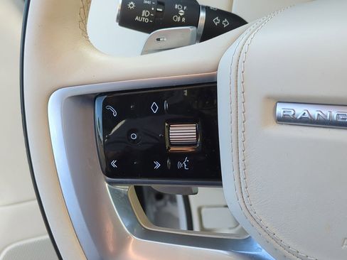 Used 2023 Land Rover Range Rover SE image 11