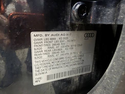 Used 2018 Audi Q7 3.0T Premium Plus w/ Premium Plus Package AWD/4WD image 32