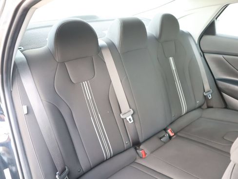 Used 2024 Hyundai Elantra SEL FWD image 44