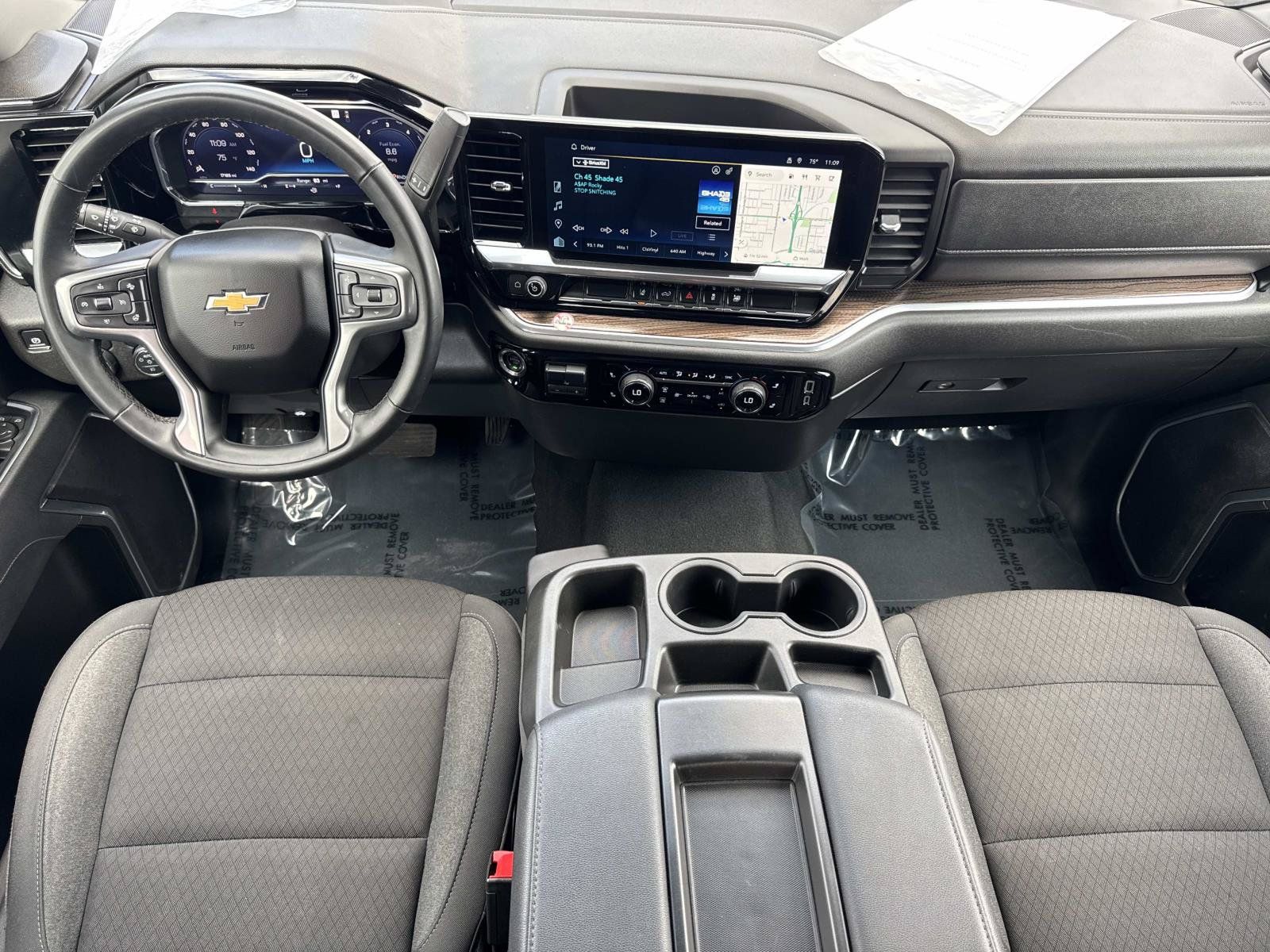 Used 2025 Chevrolet Silverado 2500 LT w/ Convenience Package AWD/4WD image 9